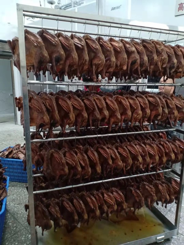 益陽瑪山產(chǎn)業(yè)機械有限公司，湖南益陽螺旋風管廠家，熱風食品烤房